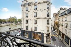 Paris 4th District – An ideal pied a terre