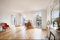 Paris 4th District – An ideal pied a terre