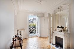 Paris 4th District – An ideal pied a terre