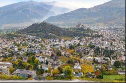 Architect-designed villa in Gravelone overlooking the castles of Sion