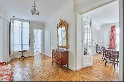 Paris 8th District – A superb one/two bed apartment