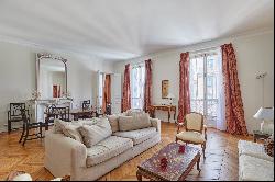 Paris 8th District – A superb one/two bed apartment