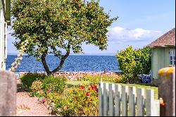 Untouched gem in Skäret, set on the coastline of Skälderviken - fisherman’s cottage featu