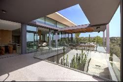 Stunning contemporary villa - gated estate - sea view