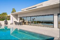 Ollioules - Contemporary Villa with Stunning Sea View