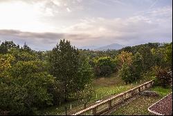 Estate with extensive grounds and spectacular views of the Piedmont Alps