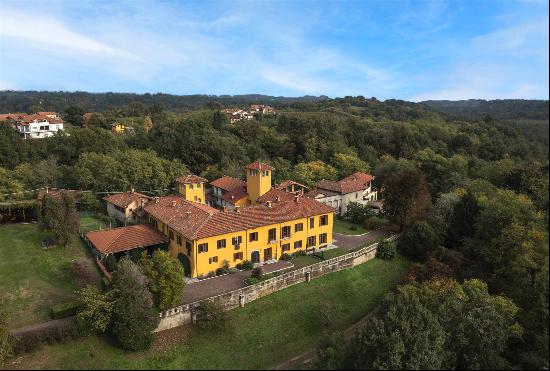 Estate with extensive grounds and spectacular views of the Piedmont Alps