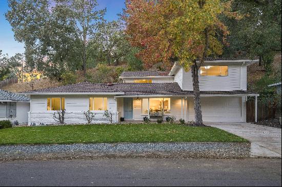 Remodeled Lafayette Cul-de-Sac Home