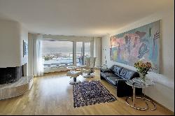 3½-room penthouse with magnificent lake and mountain views.