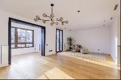 Spectacular newly renovated apartment in classic building in Sant Gervasi