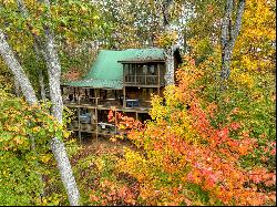 Rustic Lodge with Long-Range Mountain Views