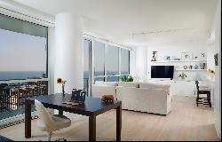 Beautifully Renovated Condo