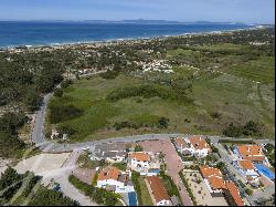 Plot of 3.909sqm with approved project located in a private condominium, Pego, Comporta