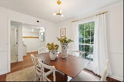 Beautiful, Renovated Two Story Home in Gated Essex House in Historic Vinings