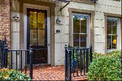 Terrific Townhome at the Crossways of Midtown, Atlantic Station, and Westside!