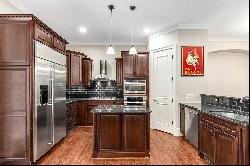 Terrific Townhome at the Crossways of Midtown, Atlantic Station, and Westside!