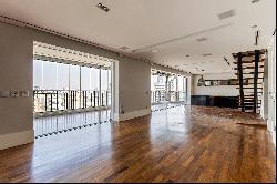 Wonderful penthouse with private elevator to the upper floor