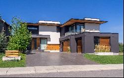 Bungalow on Sardar Patel Marg