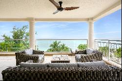 Seabreeze on Seven Mile Beach - 4 bed plus den