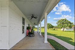 Stunning Farmhouse with Pool & Guest House!