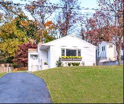 Charming Ranch in Darien