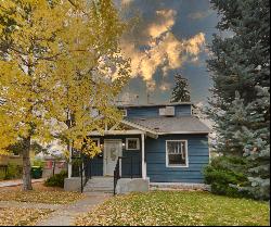 Beautiful two-story home in lovely condition! 