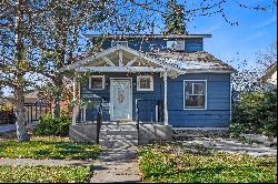 Beautiful two-story home in lovely condition! 