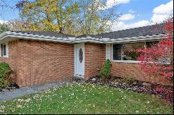 102 Karen Lane, Northfield OH 44067