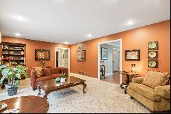 1307 Saint William Drive, Libertyville IL 60048