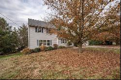 52 Colony Dr, East Longmeadow MA 01028