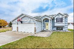 4248 Russet Avenue S, Fargo ND 58104