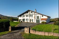 ESPELETTE, 17th  CENTURY 350 SQ.M FARMHOUSE