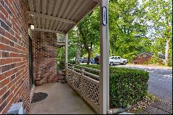 Main Floor, Carefree Condo in Mount Vernon Village