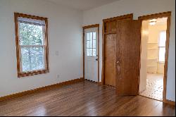 Beautifully Remodeled Apartment in East Norwalk