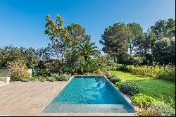 Magnificent contemporary house in sought after domain in Biot