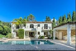 Mougins: superb family villa within walking distance from Mougins School