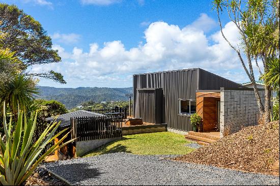 23 Log Race Road, Piha