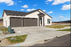 Brand new, 3 car garage extra deep!