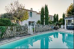 CHARMING RENOVATED HOUSE WITH POOL IN THE HEART OF VAUX-SUR-MER