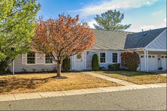 Impeccably Maintained One-Owner Home in Rossmoor