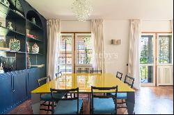 Refined apartment on the famous Via Piccolomini