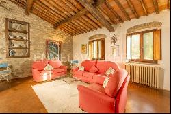 In the Heart of Chianti, Stone Farmhouse with Pool and Breathtaking Views