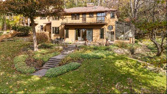 1055 Cedar Bend Drive, Ann Arbor, MI, 48105, USA