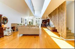 three bedroom villa with a pool