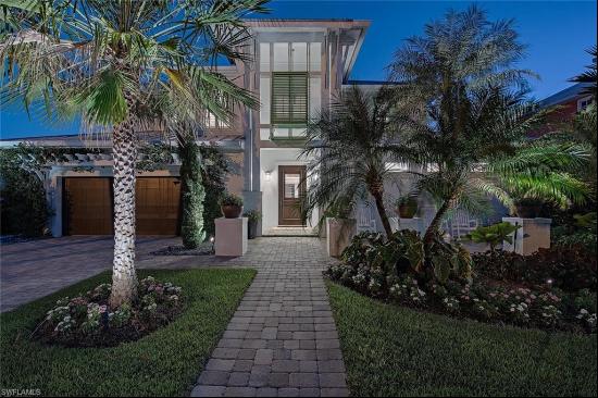 428 CENTRAL AVE, Naples, FL, 34102, USA