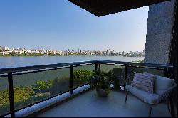 Renovated apartment with balcony and full view of Lagoa