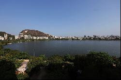 Renovated apartment with balcony and full view of Lagoa