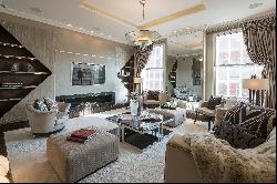 A glamorous two-bedroom apartment in the heart of Mayfair