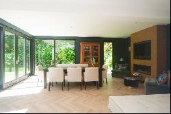 Modern Villa in the Beautiful Prins Hendrikpark in Baarn