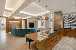 Impeccable apartment in one of London’s finest mansion blocks